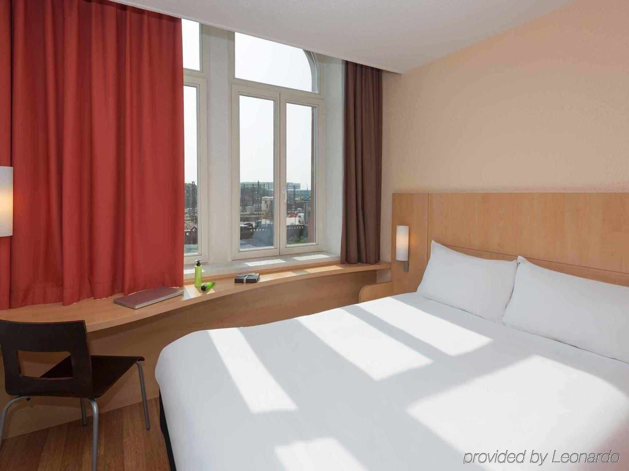 Отель Ibis Metz Centre Gare Экстерьер фото